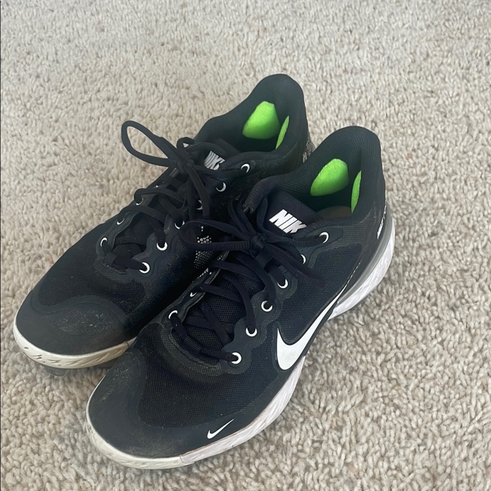 Nike metal baseball cleats men’s 8
React Alpha Hurache 3